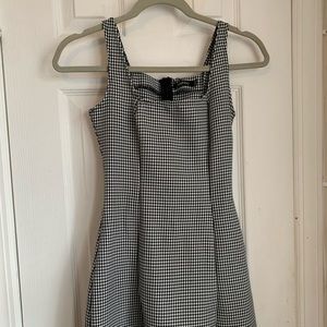 NEW NEVER WORN PETITE XSMALL BOOHOO MINI DRESS